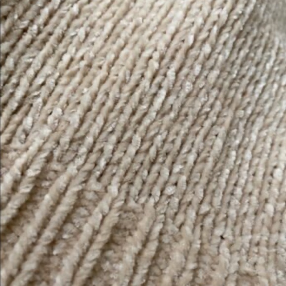 🆕 Softest Chenille Jogger Set Cream - Picture 11 of 12